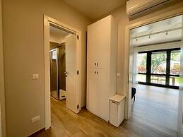 Beachside Villa With Private Garden