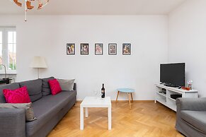Heart of Gdansk Apartment by Renters