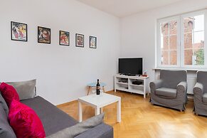 Heart of Gdansk Apartment by Renters