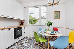 Heart of Gdansk Apartment by Renters