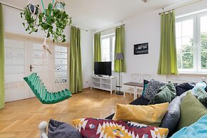 Heart of Gdansk Apartment by Renters