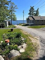 Cozy Cove Cottage Limit 6 3 Bedroom Cottage by RedAwning