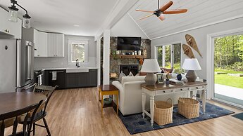 Robinson Cabin 3 Bedroom Cabin by RedAwning