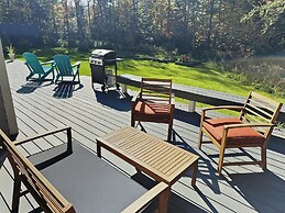 Robinson Cabin 3 Bedroom Cabin by RedAwning