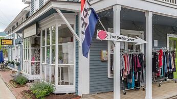 Robinson Cabin 3 Bedroom Cabin by RedAwning