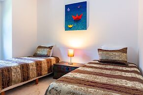 Paseo Del Sol Coral 204 3 Bedroom Condo by Redawning