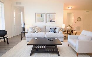 New! Vista Cay Luxury Mirage 2 Bedroom Condo by RedAwning