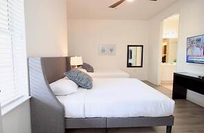 New! Vista Cay Luxury Mirage 2 Bedroom Condo by RedAwning
