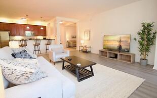 New! Vista Cay Luxury Mirage 2 Bedroom Condo by RedAwning