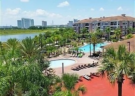 New! Vista Cay Luxury Mirage 2 Bedroom Condo by RedAwning