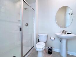 8 Bed Storey Lake Resort- Huge Bedroom for Kids 8 Home by RedAwning