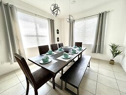 Gorgeous 6 Bedroom Bellavida Resort Home 6 Home