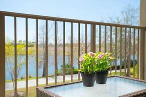 Lake View Delight 3 Bedroom Condo by RedAwning