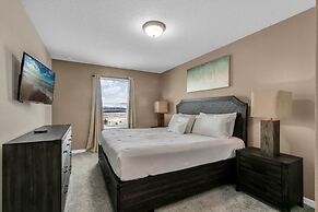 Modern 5br Solara Private Pool 5 Bedroom Townhouse