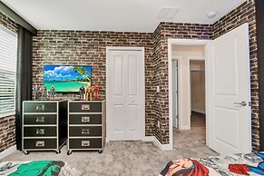 9 Bed Game Room In Storey Lake Amazing Game Room 9 Bedroom Home by Red