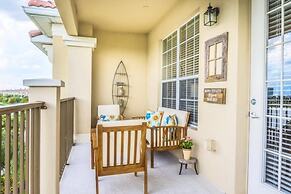 Lakeview Penthouse Elegance 3 Bedroom Condo by RedAwning