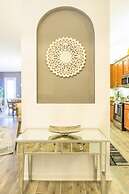 Lakeview Penthouse Elegance 3 Bedroom Condo by RedAwning