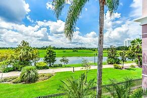 Lake View Nirvana 3 Bedroom Condo by RedAwning