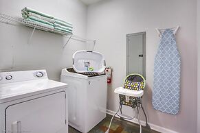 Lake View Nirvana 3 Bedroom Condo by RedAwning