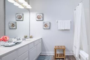 Vista Cay Casa Bella 3 Bedroom Townhouse by RedAwning