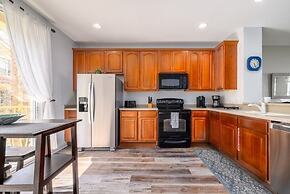 Vista Cay Casa Bella 3 Bedroom Townhouse by RedAwning