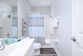 Vista Cay Casa Bella 3 Bedroom Townhouse by RedAwning