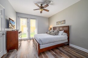 Vista Cay Casa Bella 3 Bedroom Townhouse by RedAwning