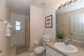 Beautiful 5 Bed Pool Game Room 5 Bedroom Home by RedAwning