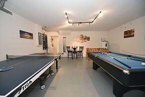 Beautiful 5 Bed Pool Game Room 5 Bedroom Home by RedAwning