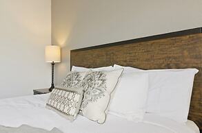 Vista Cay Luxury Secret 3 Bedroom Condo by RedAwning