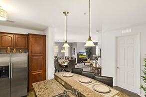 Vista Cay Luxury Secret 3 Bedroom Condo by RedAwning