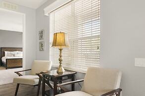 Vista Cay Luxury Secret 3 Bedroom Condo by RedAwning