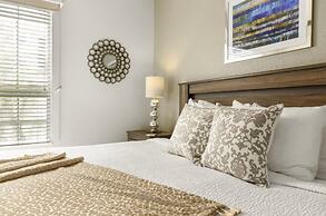 Vista Cay Luxury Secret 3 Bedroom Condo by RedAwning