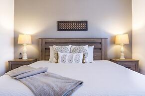 Vista Cay Casa Mystique 3 Bedroom Townhouse by RedAwning