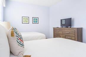 Vista Cay Casa Mystique 3 Bedroom Townhouse by RedAwning