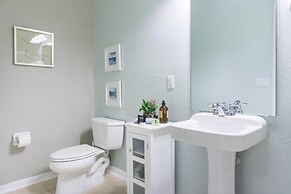 Vista Cay Casa Mystique 3 Bedroom Townhouse by RedAwning