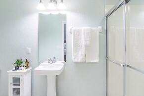 Vista Cay Casa Mystique 3 Bedroom Townhouse by RedAwning