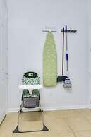 Penthouse Utopia 3 Bedroom Condo by RedAwning