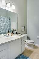 Penthouse Utopia 3 Bedroom Condo by RedAwning