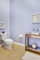 Penthouse Utopia 3 Bedroom Condo by RedAwning