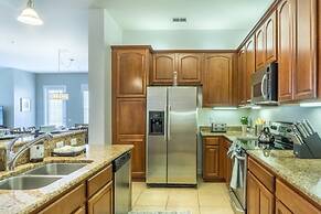 Penthouse Utopia 3 Bedroom Condo by RedAwning