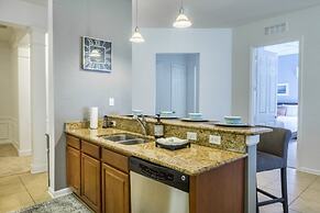 Penthouse Utopia 3 Bedroom Condo by RedAwning