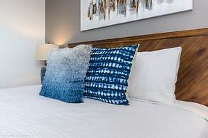 Vista Cay Penthouse Indulgence 3 Bedroom Condo