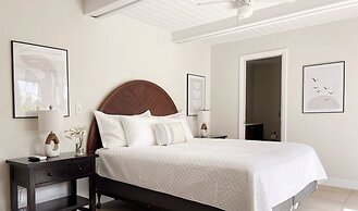 Anahola Aloha Beach House 4 Bedroom Home by RedAwning