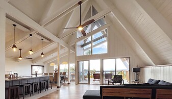 Anahola Aloha Beach House 4 Bedroom Home by RedAwning