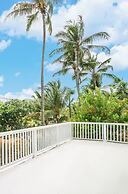 Anahola Aloha Beach House 4 Bedroom Home by RedAwning