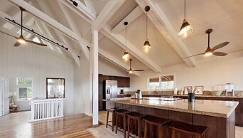 Anahola Aloha Beach House 4 Bedroom Home by RedAwning