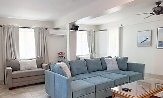 Anahola Aloha Beach House 4 Bedroom Home by RedAwning