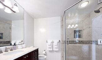 Anahola Aloha Beach House 4 Bedroom Home by RedAwning