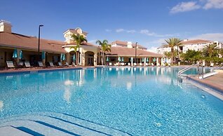 Vista Cay Electra 3 Bedroom Condo by RedAwning